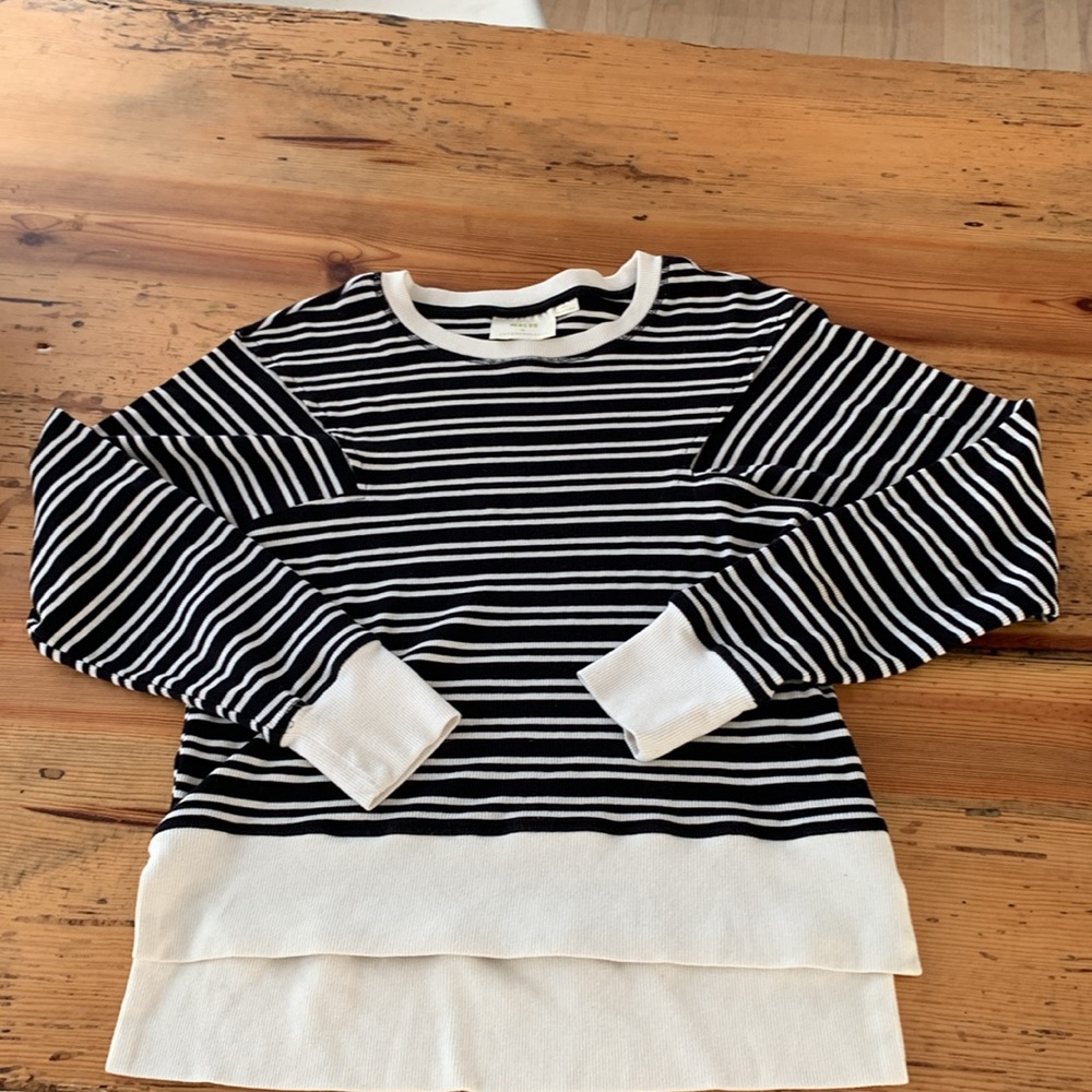 Maeve by Anthropologie long sleeve top. Size small. Gently used.